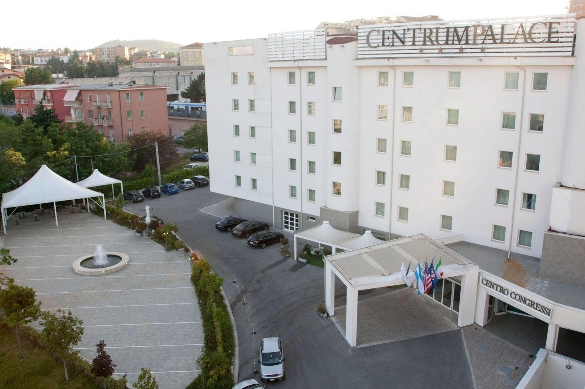Centrum Palace Hotel&Resorts Campobasso Exterior foto