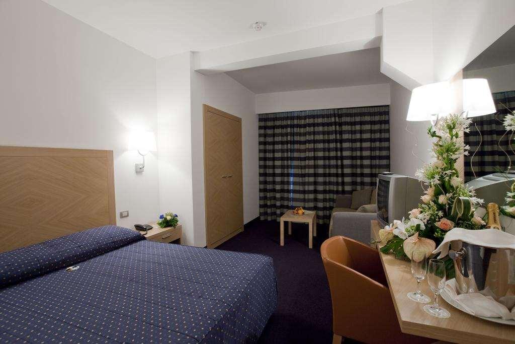 Centrum Palace Hotel&Resorts Campobasso Zimmer foto