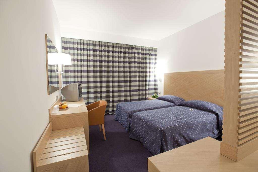Centrum Palace Hotel&Resorts Campobasso Zimmer foto