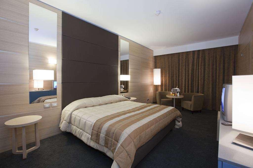 Centrum Palace Hotel&Resorts Campobasso Zimmer foto